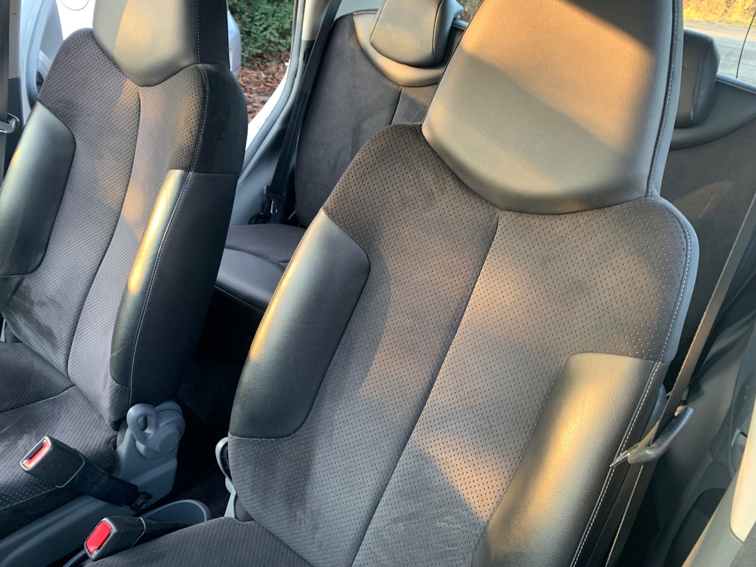 Used Toyota AYGO 2011 for sale - 76960729: Photo 17