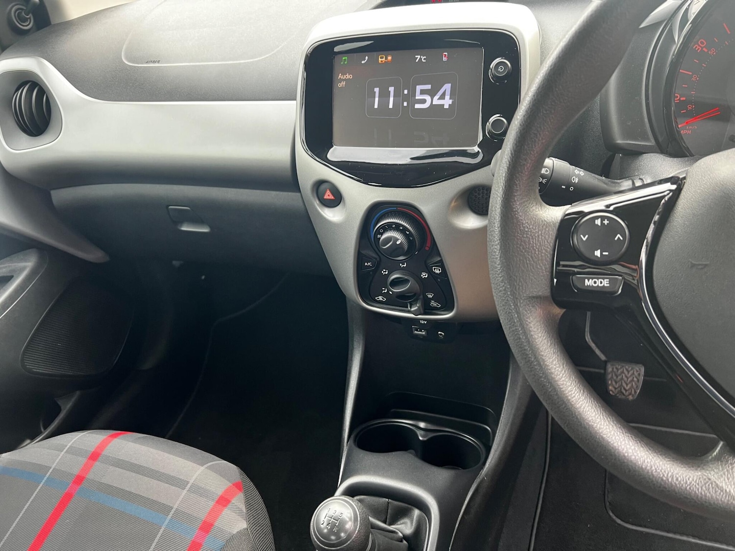 Used Peugeot 108 2015 for sale - 76964964: Photo 16