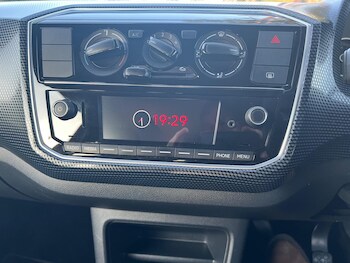 Used Volkswagen up! 2017 for sale - 77440901: Photo