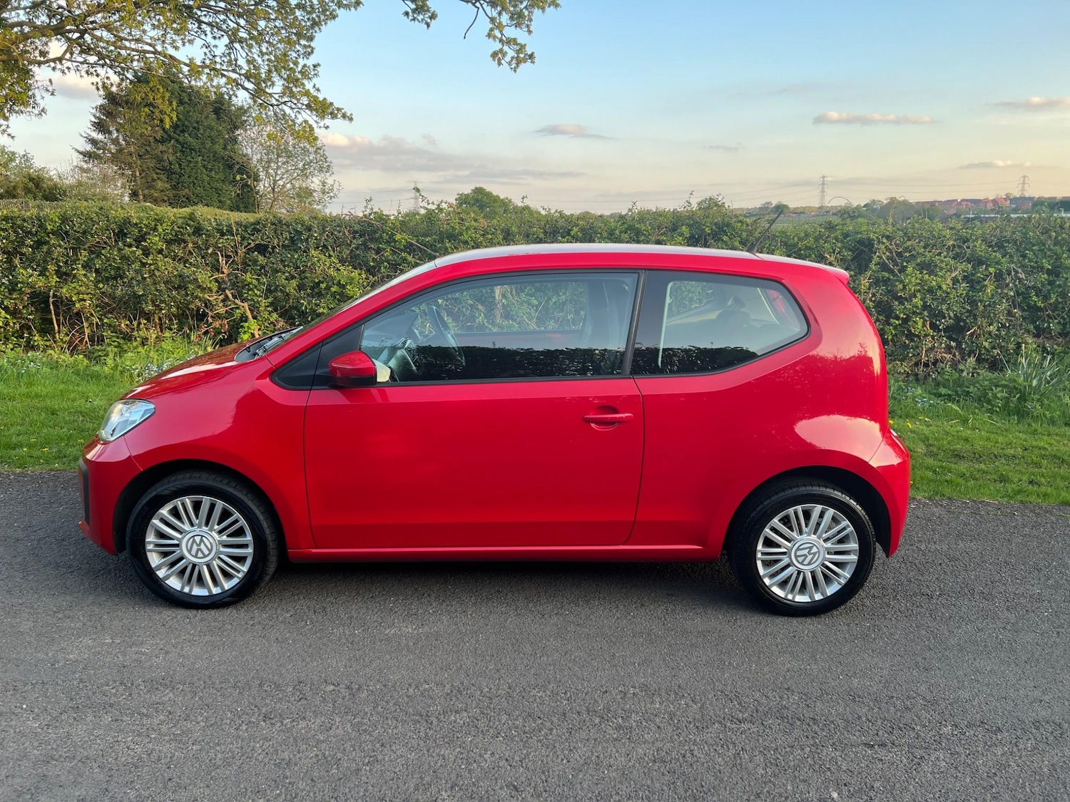Used Volkswagen up! 2017 for sale - 77440901: Photo 4