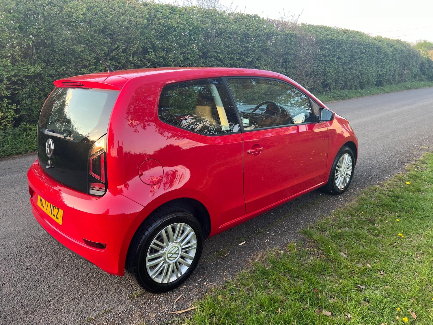 Used Volkswagen up! 2017 for sale - 77440901: Photo 6