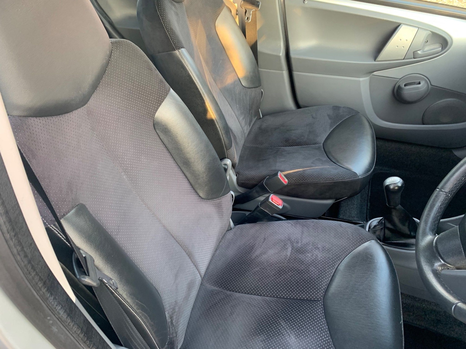 Used Toyota AYGO for sale - 78220367: Photo 17