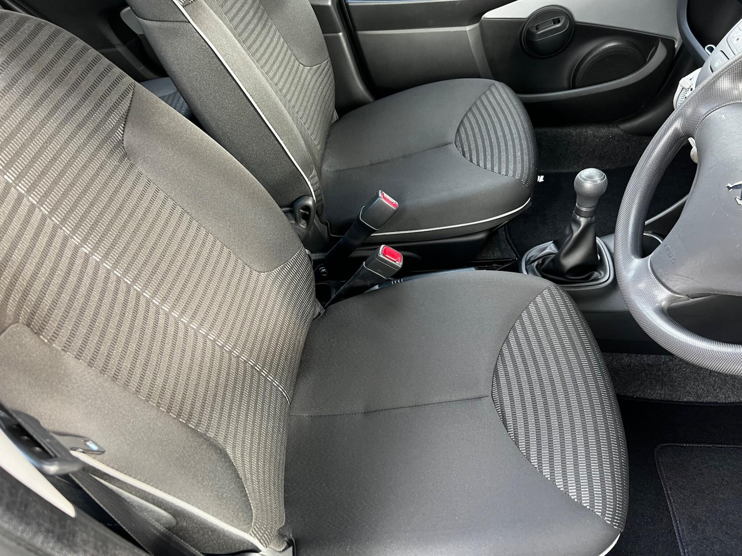 Used Peugeot 107 2012 for sale - 76945989: Photo 18