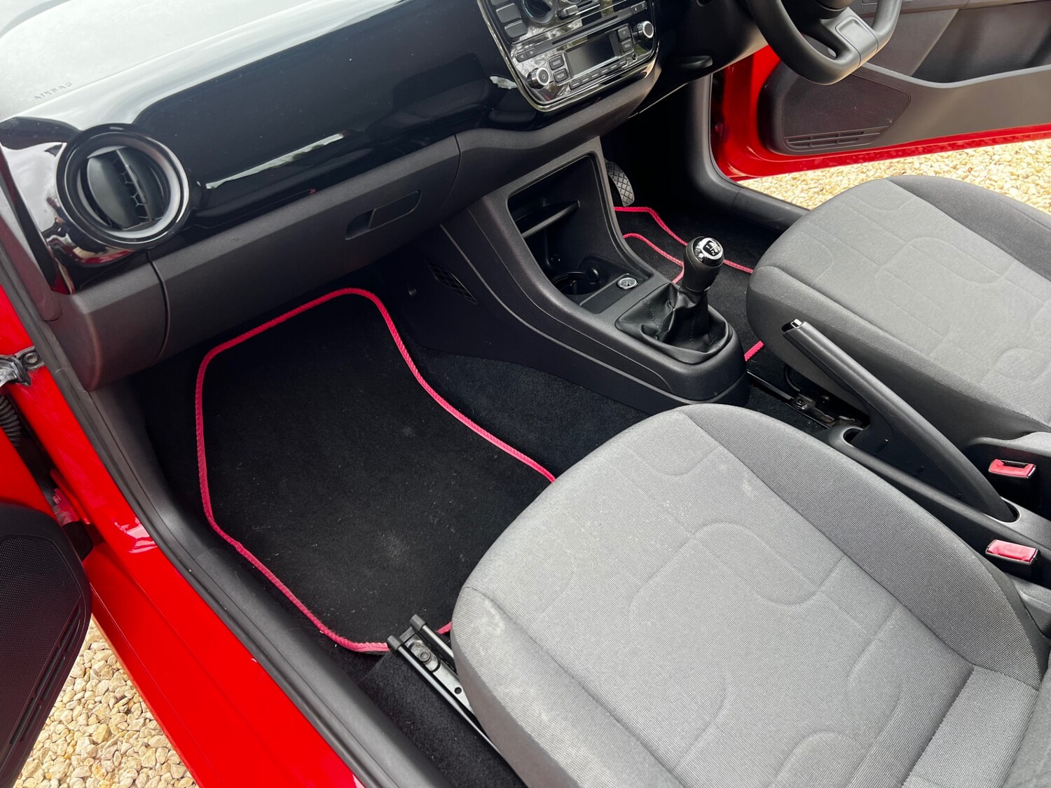 Used Volkswagen up! 2013 for sale - 77998760: Photo 18