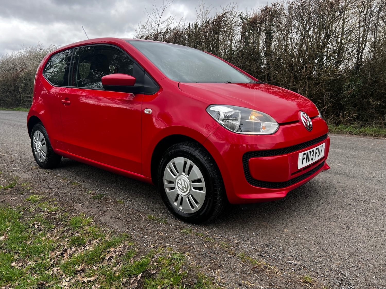 Used Volkswagen up! 2013 for sale - 77998760: Photo 2