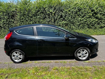 Used Ford Fiesta 2015 for sale - 78926420: Photo