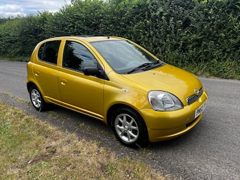 Used Toyota Yaris 2002 for sale - 79033330: Photo