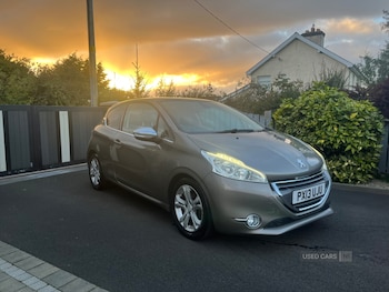 Peugeot - 208