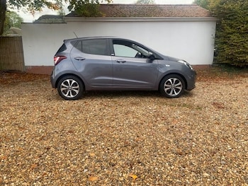 Used Hyundai i10 2019 for sale - 76290881: Photo