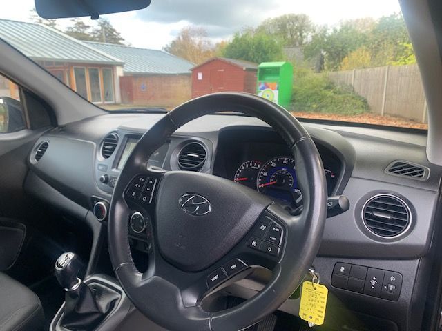 Used Hyundai i10 2019 for sale - 76290881: Photo 8