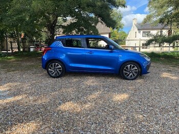 Used Suzuki Swift 2023 for sale - 76092365: Photo