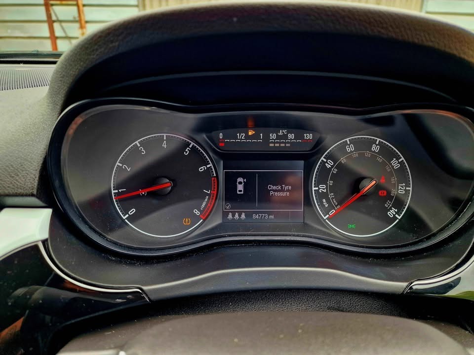 Used Vauxhall Corsa 2015 for sale - 76906250: Photo 11