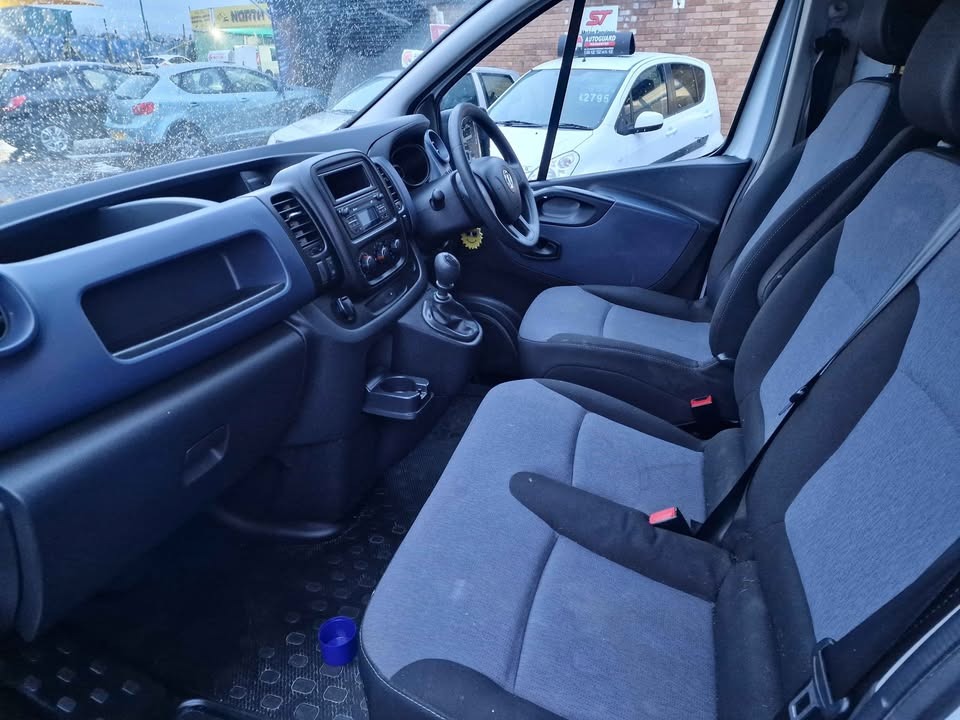 Used Vauxhall Vivaro 2016 for sale - 77168346: Photo 10