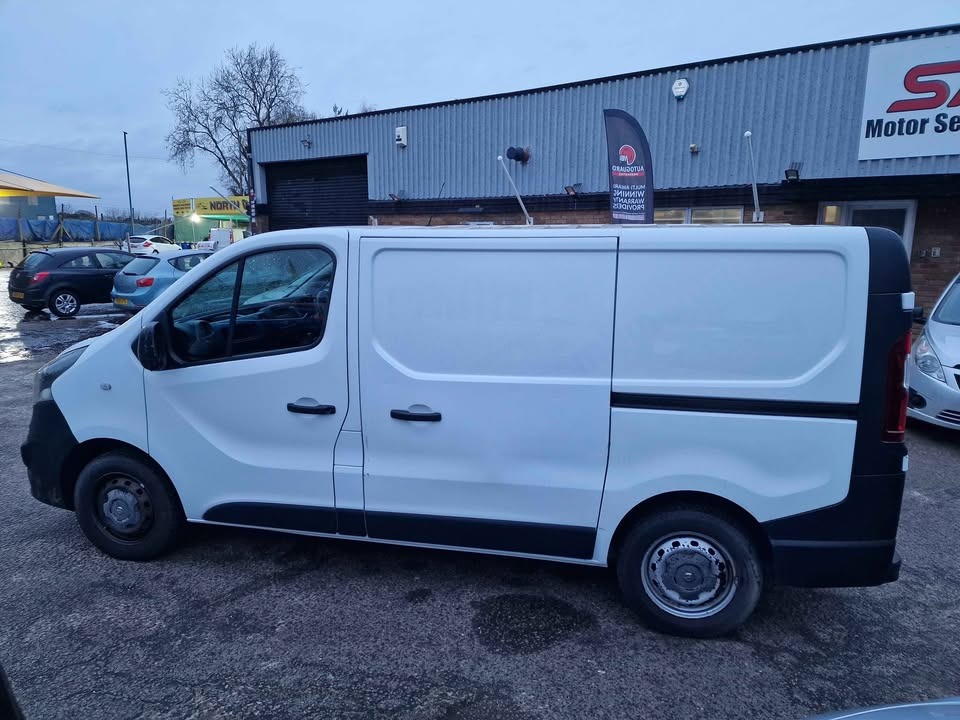 Used Vauxhall Vivaro 2016 for sale - 77168346: Photo 4