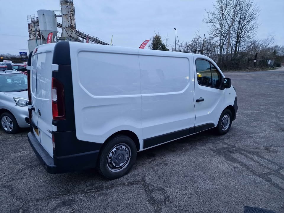 Used Vauxhall Vivaro 2016 for sale - 77168346: Photo 5