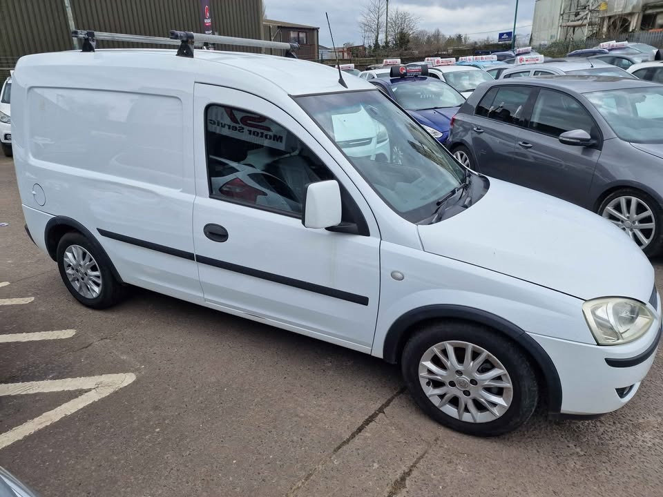 Used Vauxhall Combo 2010 for sale - 78139655: Photo 3