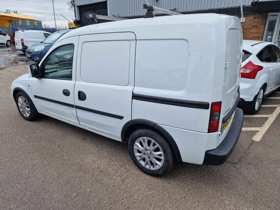 Used Vauxhall Combo 2010 for sale - 78139655: Photo 5