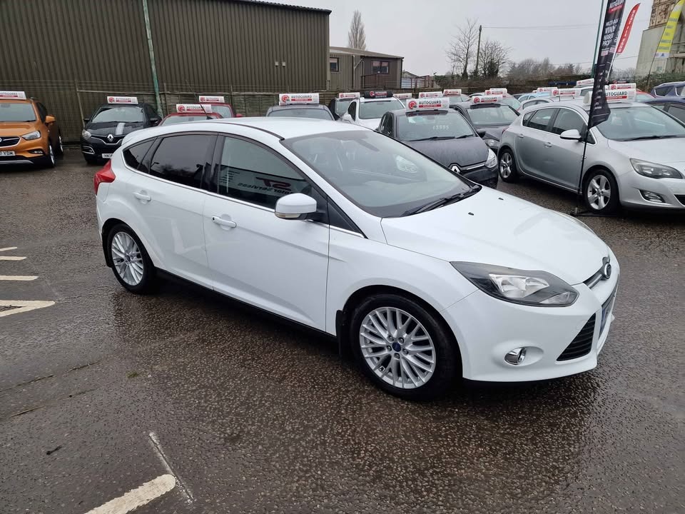 Used Ford Focus 2013 for sale - 77380784: Photo 2