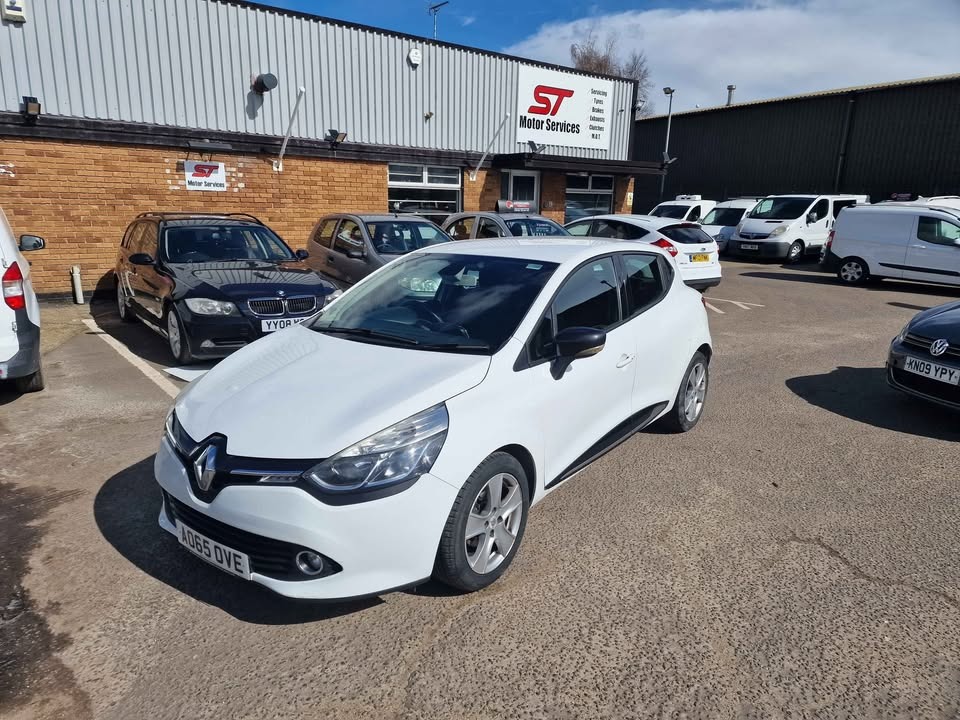 Used Renault Clio 2015 for sale - 78060710: Photo 2