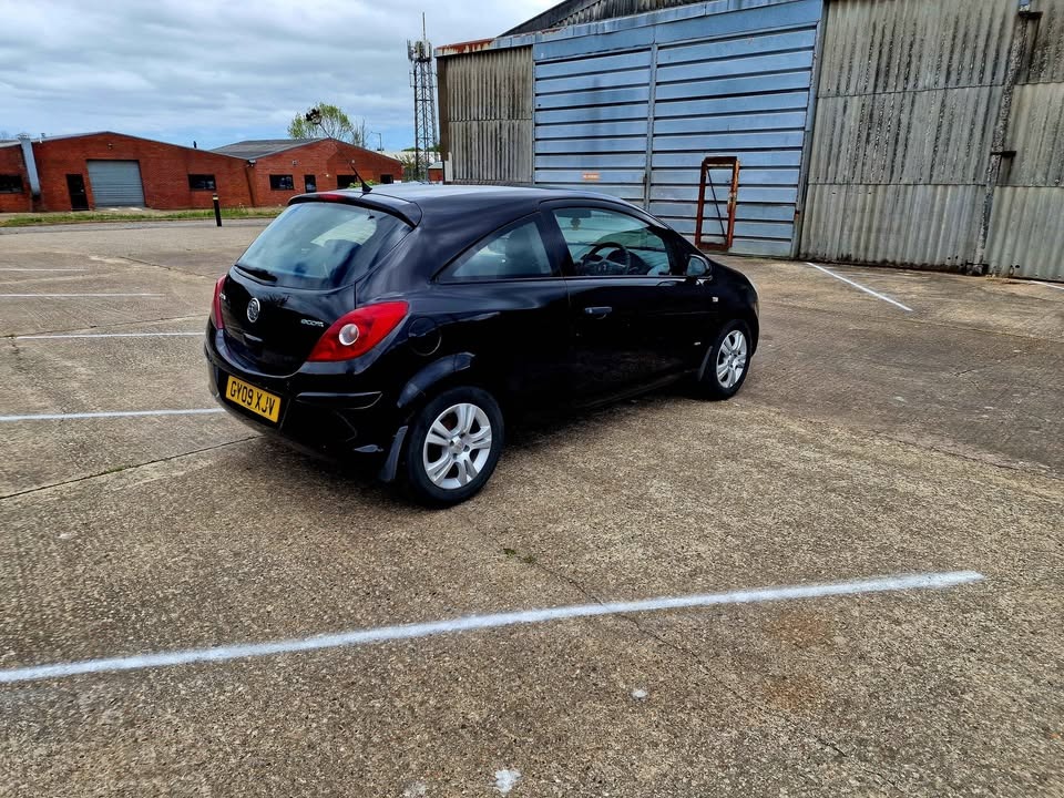 Used Vauxhall Corsa 2009 for sale - 76906255: Photo 4