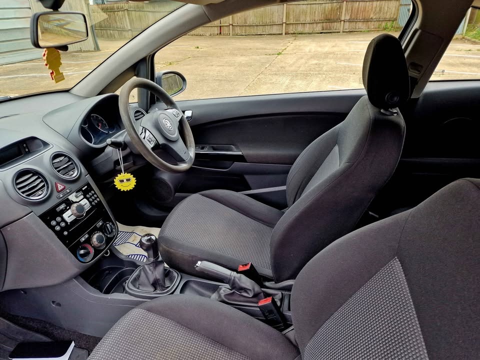 Used Vauxhall Corsa 2009 for sale - 76906255: Photo 9