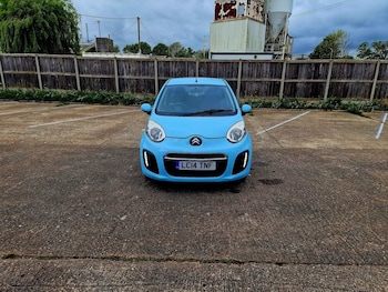 2014 (14) - 1.0i Edition 5dr