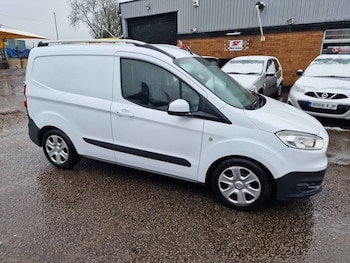 Used Ford Transit Courier 2016 for sale - 77619445: Photo