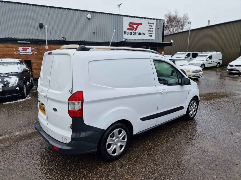 Used Ford Transit Courier 2016 for sale - 77619445: Photo 4