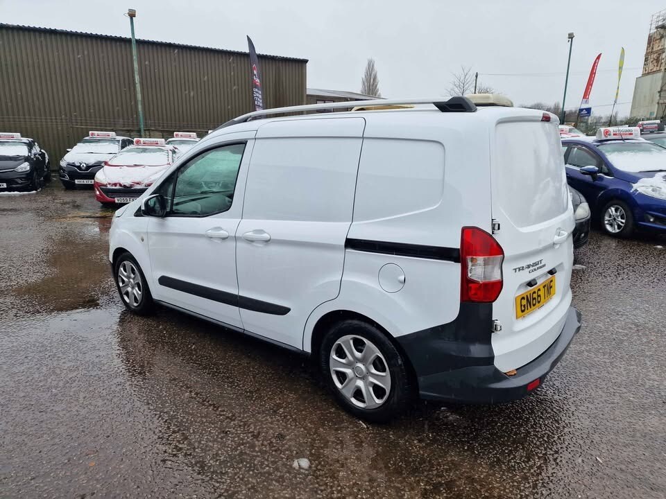 Used Ford Transit Courier 2016 for sale - 77619445: Photo 5