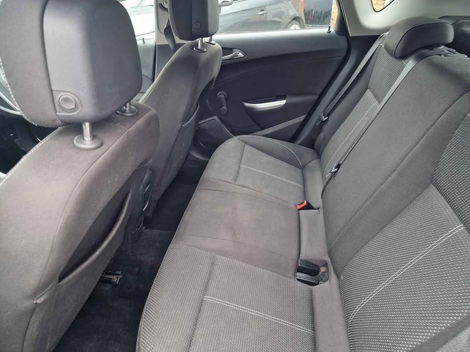 Used Vauxhall Astra 2012 for sale - 77403483: Photo 12