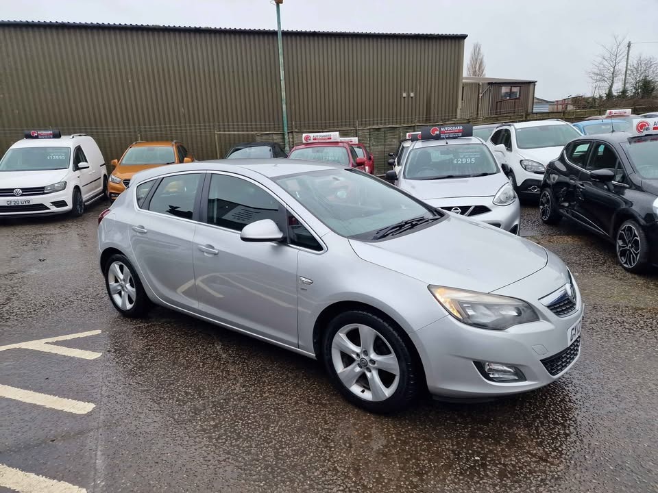 Used Vauxhall Astra 2012 for sale - 77403483: Photo 2