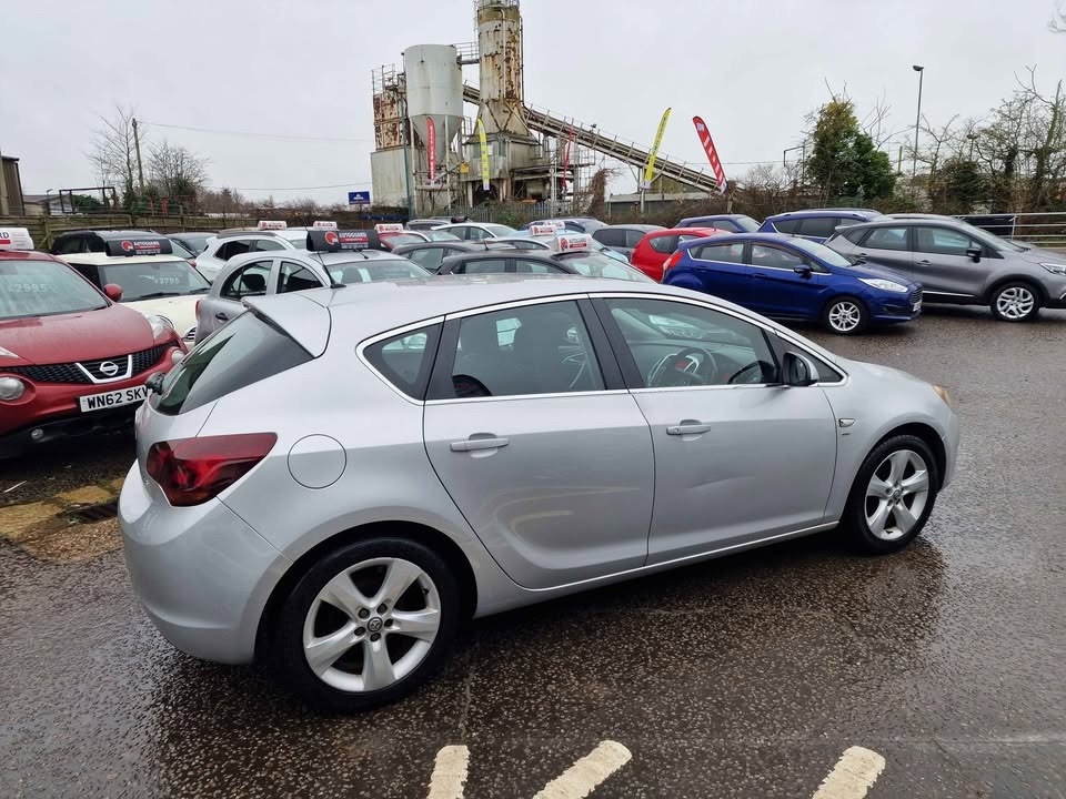 Used Vauxhall Astra 2012 for sale - 77403483: Photo 5