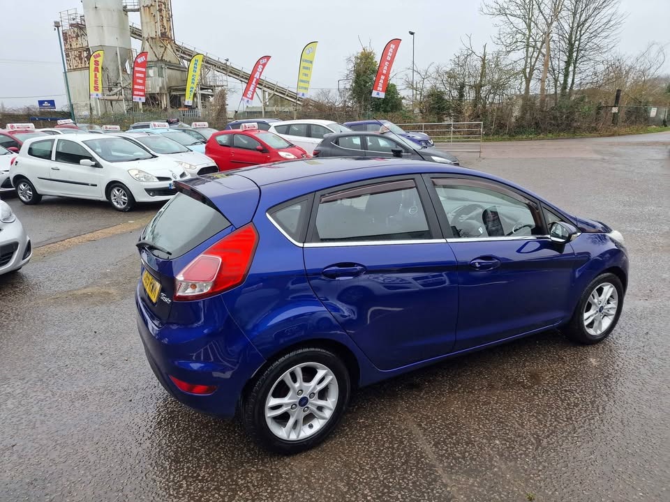 Used Ford Fiesta 2015 for sale - 77381049: Photo 4