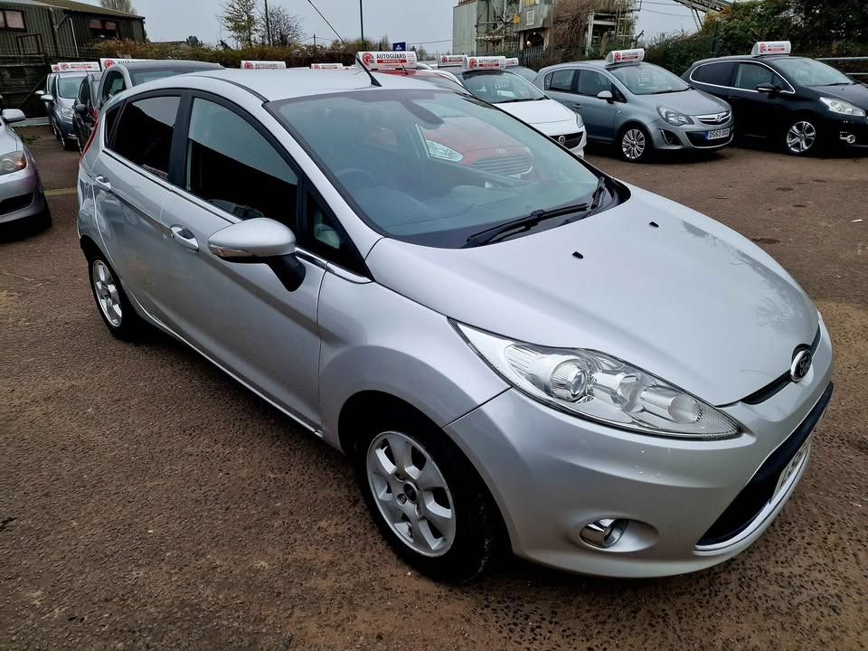 Used Ford Fiesta 2011 for sale - 76904450: Photo 2