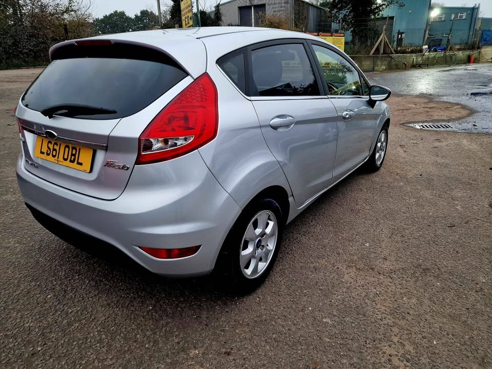 Used Ford Fiesta 2011 for sale - 76904450: Photo 5