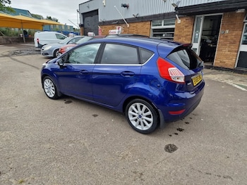 Used Ford Fiesta 2015 for sale - 79261557: Photo