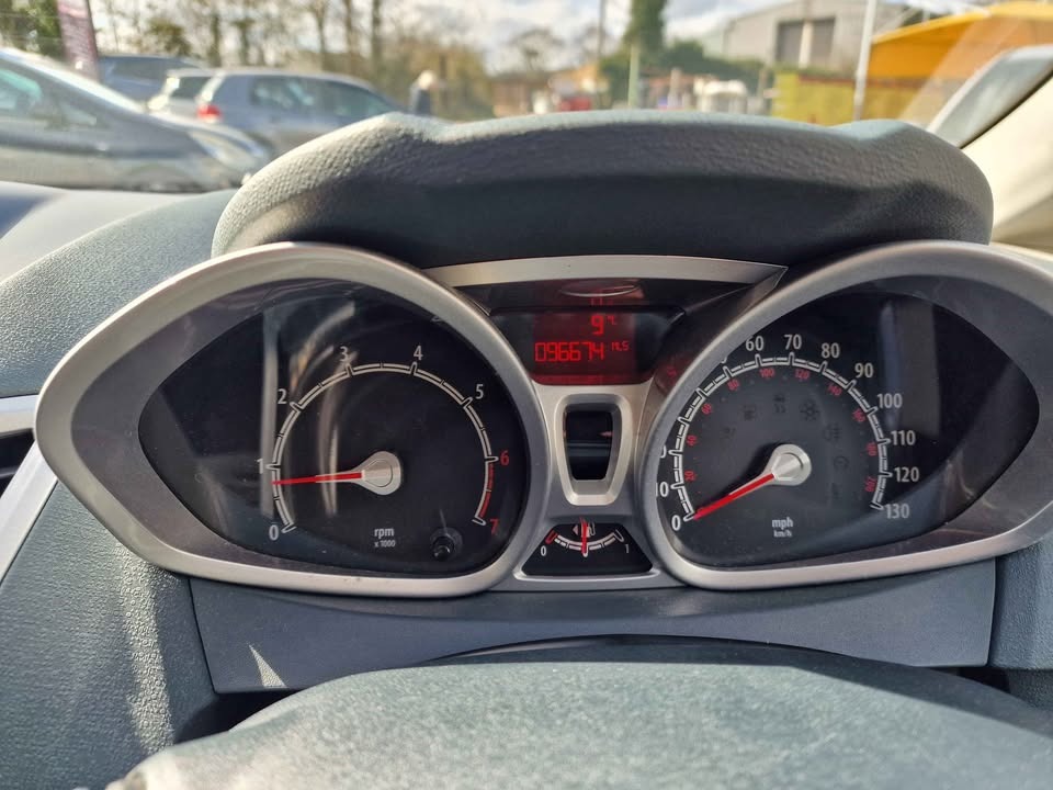 Used Ford Fiesta 2010 for sale - 78065555: Photo 11