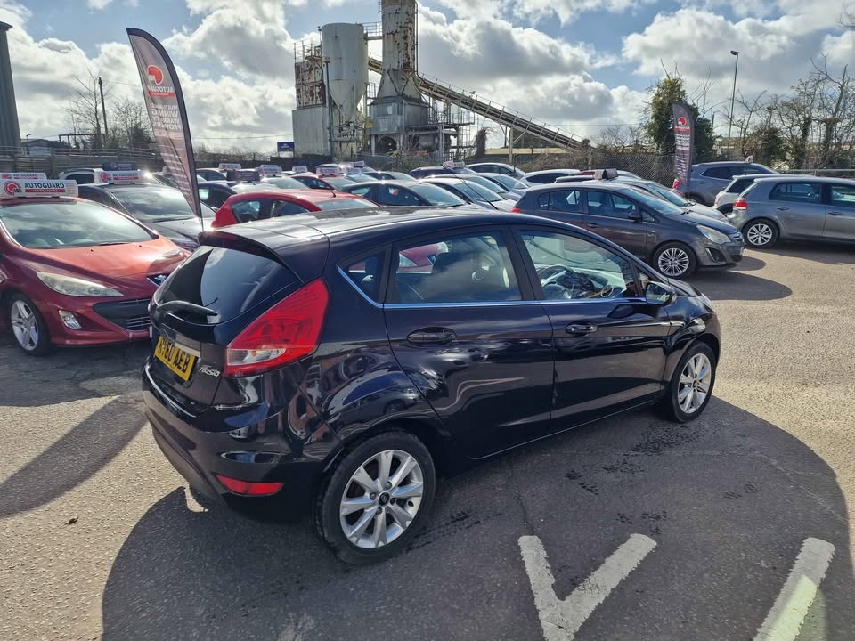 Used Ford Fiesta 2010 for sale - 78065555: Photo 4