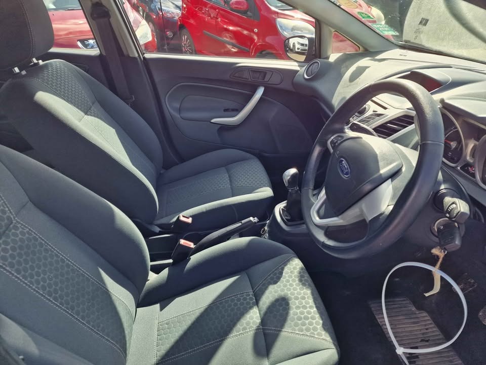 Used Ford Fiesta 2010 for sale - 78065555: Photo 8