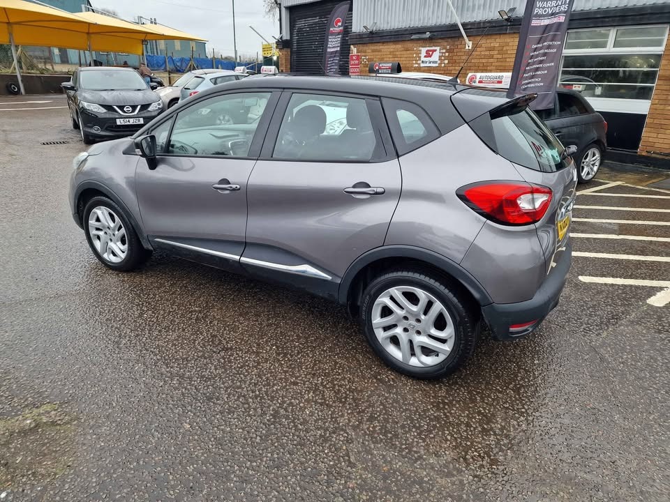 Used Renault Captur 2015 for sale - 77392145: Photo 4