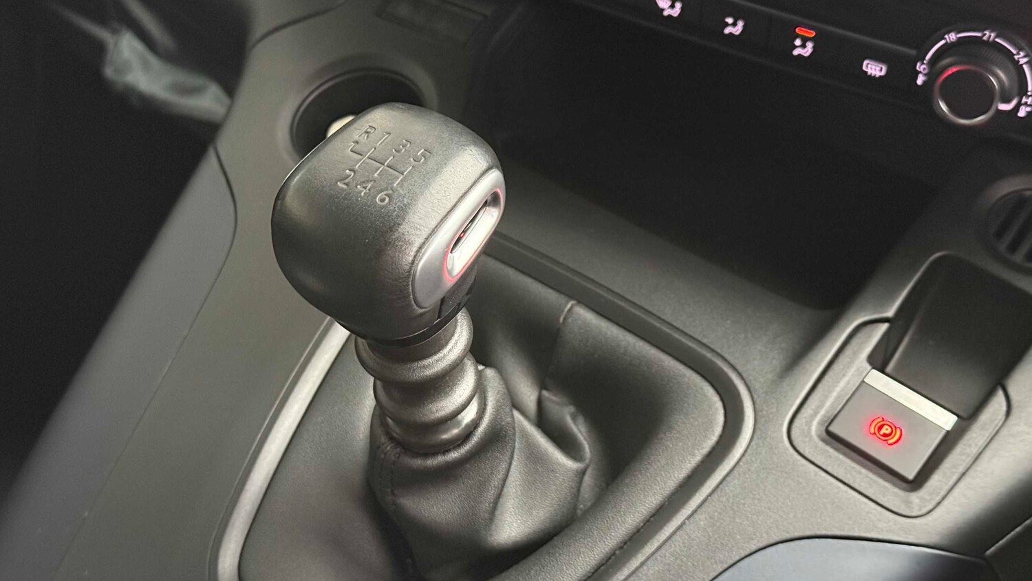 Used Peugeot Rifter for sale - 77857391: Photo 30