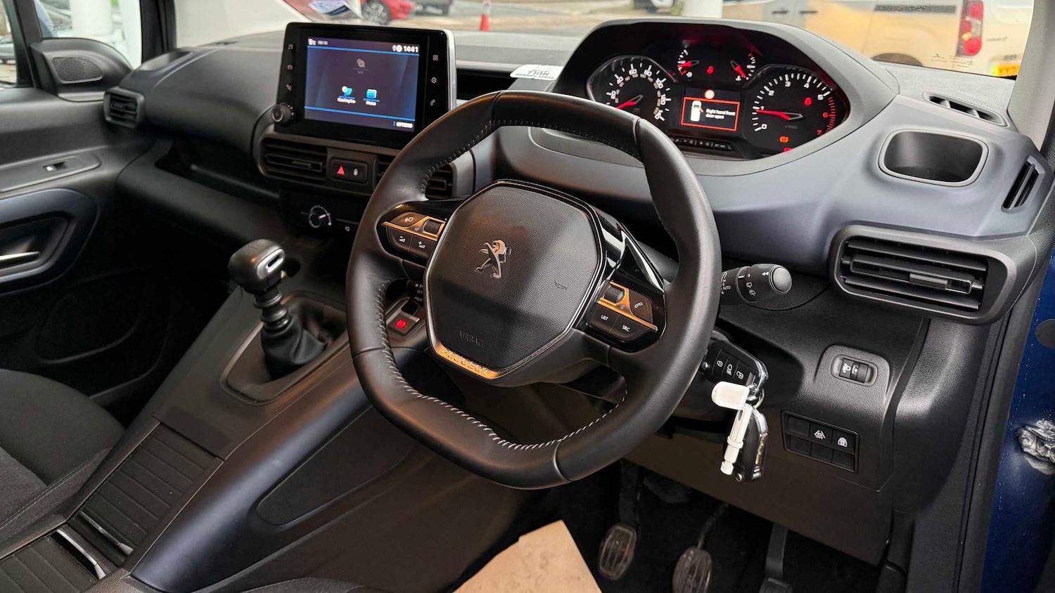 Used Peugeot Rifter for sale - 77857391: Photo 9