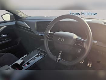 Used Vauxhall Astra 2024 for sale - 79611080: Photo