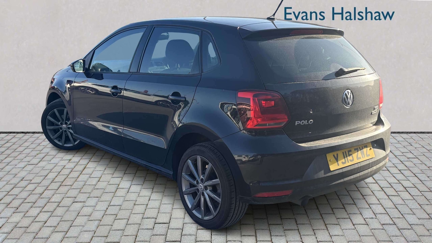 Used Volkswagen Polo 2015 for sale - 78010120: Photo 2