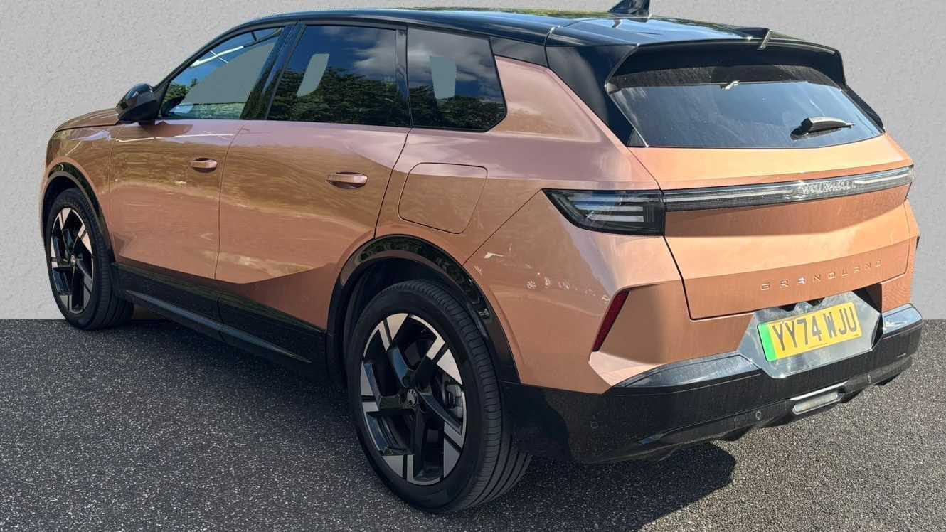 Used Vauxhall Grandland 2024 for sale - 77972611: Photo 2