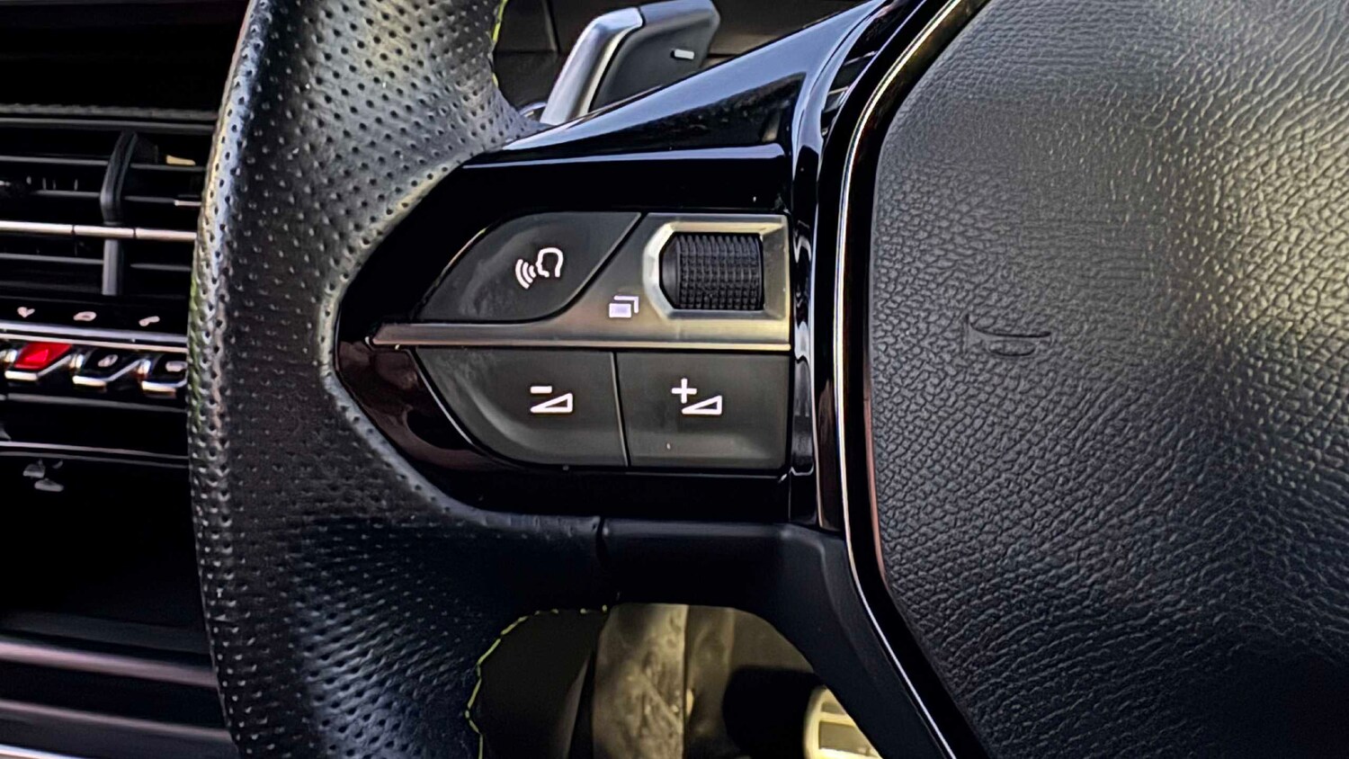 Used Peugeot 2008 2022 for sale - 77856463: Photo 18