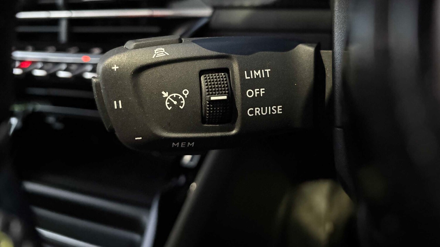 Used Peugeot 2008 2022 for sale - 77856463: Photo 29