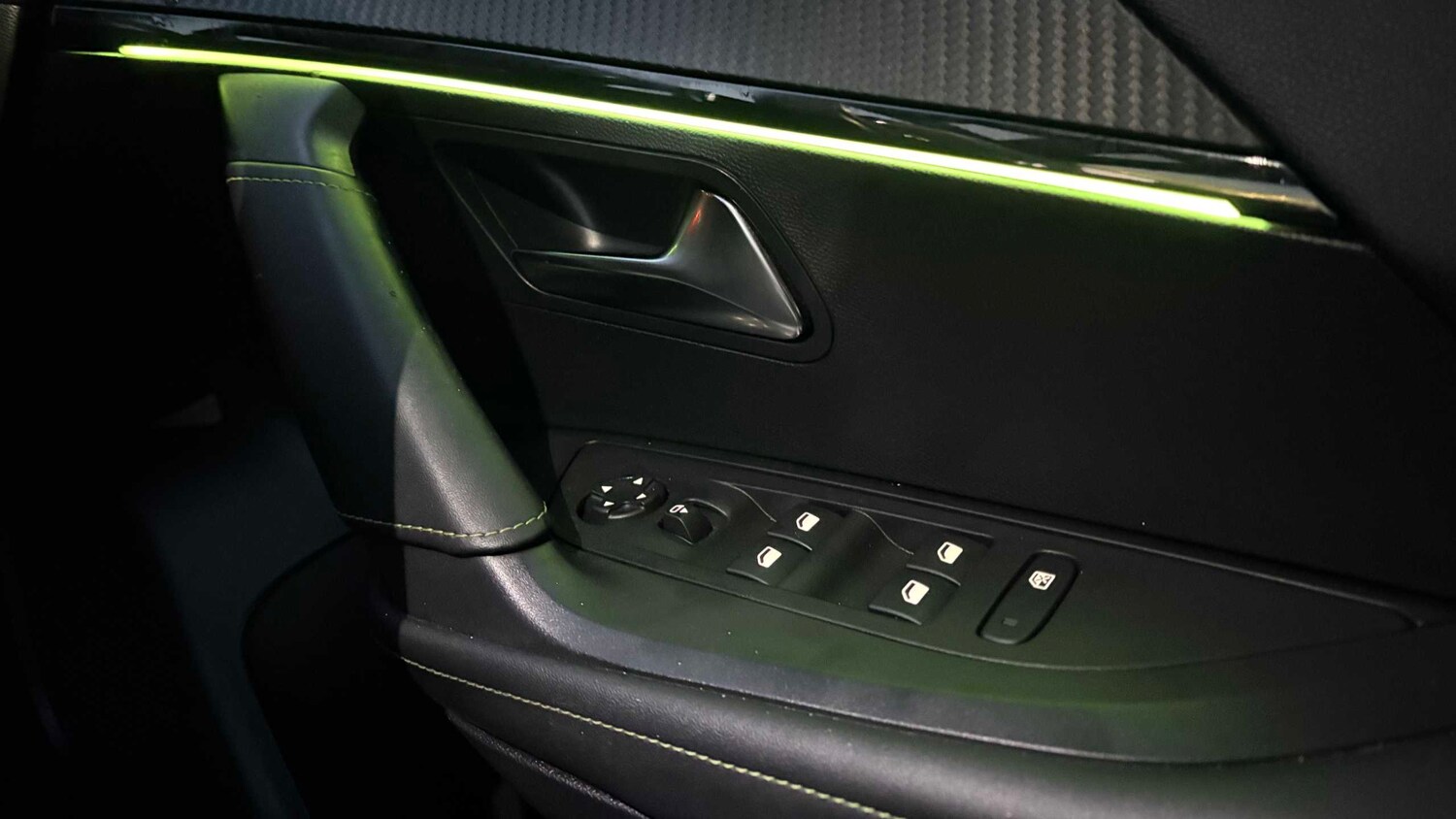 Used Peugeot 2008 2022 for sale - 77856463: Photo 30