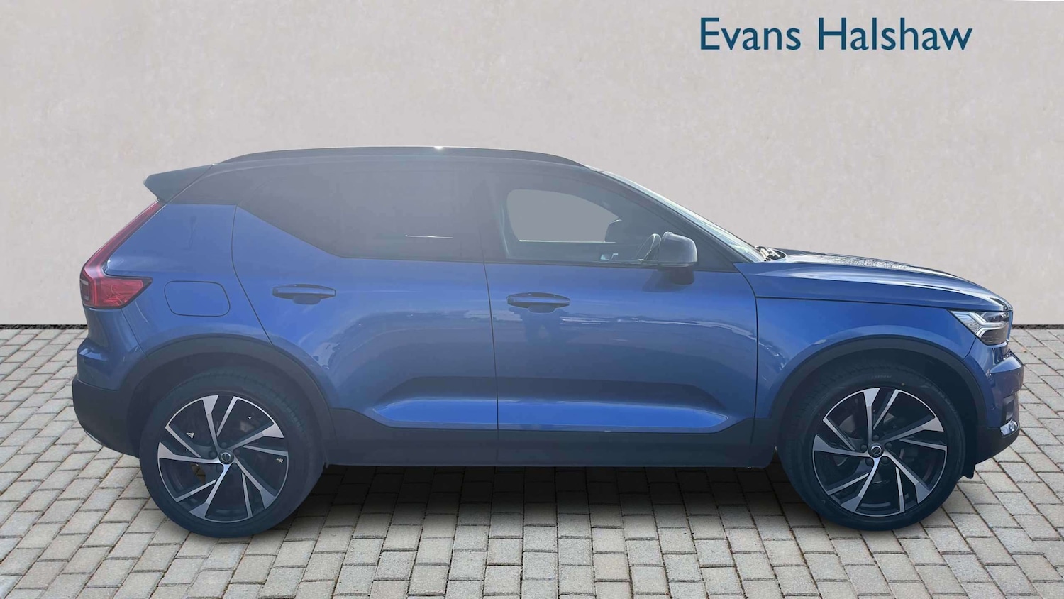 Used Volvo XC40 for sale - 77856815: Photo 3