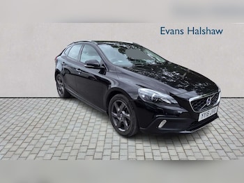 Used Volvo V40 2016 for sale - 78812536: Photo